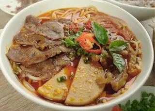 Hình ảnh Bún Bò Tái Chả 
