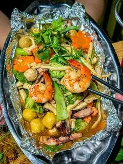 Hình ảnh hải sản - đậu hũ nướng giấy bạc