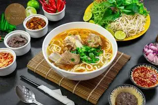 Hình ảnh Bún bò đặc biệt