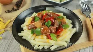 Hình ảnh Nui Xào Bò