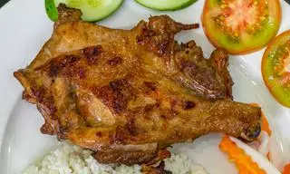 Hình ảnh Đùi gà thêm