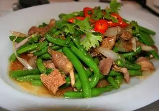 Hình ảnh đậu ve xào lòng gà