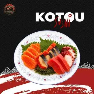 Hình ảnh Sashimi 4 cá hồi 4 cá trích ép trứng 2 cá ngừ 2 bạch tuộc