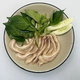 Hình ảnh Tai heo luộc
