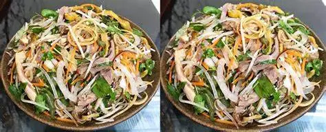 Hình ảnh Cháo gỏi Gà nguyên con 