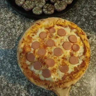 Hình ảnh Pizza xúc xích 
