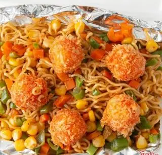 Hình ảnh Mì Trộn Indomie Viên Phô Mai Mayo