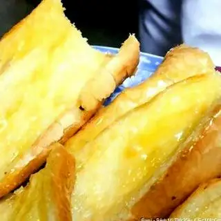 Hình ảnh Bánh Mỳ Bơ - Mật Ong