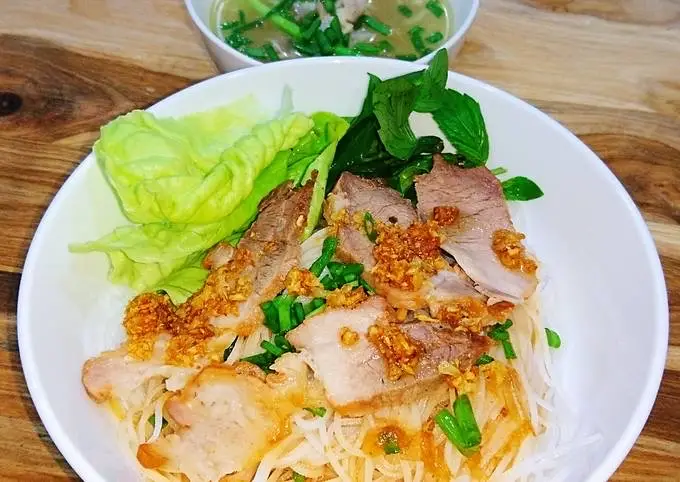 Hình ảnh Hủ tiếu xá xíu khô