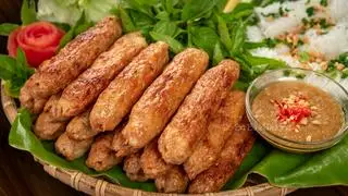 Hình ảnh Nem Thịt Thêm 1 Cây
