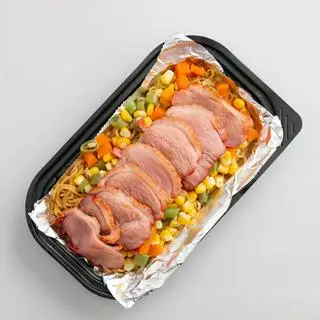 Hình ảnh mì trộn chân giò hun khói
