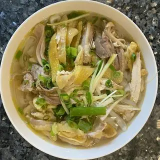 Hình ảnh Phở da gà - phao câu