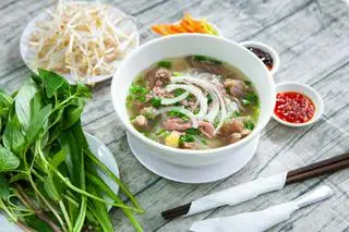 Hình ảnh Phở tái chín