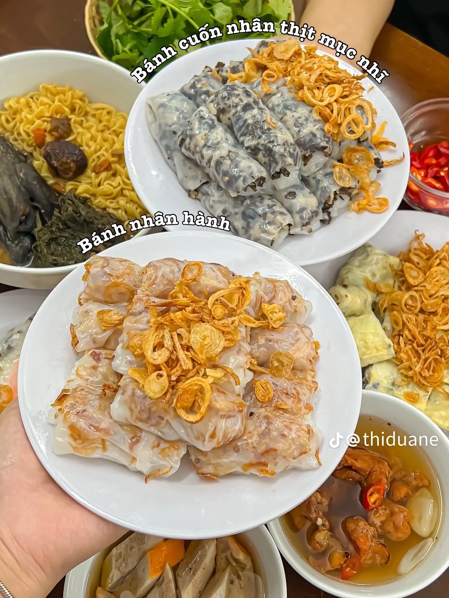Hình ảnh Bánh cuốn nhân hành thịt nướng 