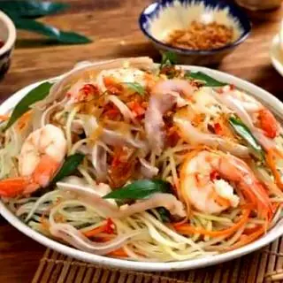 Hình ảnh Gỏi đu đủ tôm thịt/ phần - Kèm bánh phồng tôm