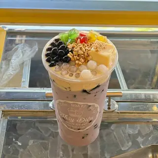 Hình ảnh Trà sữa khoai môn full topping