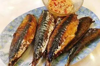 Hình ảnh cơm cá biển chiên