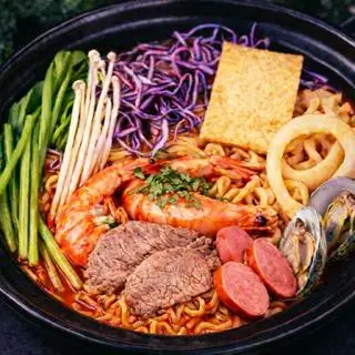 Hình ảnh Mì kim chi thập cẩm