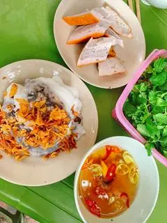 Hình ảnh Bánh cuốn chả quế