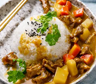 Hình ảnh Cơm bò sốt vang