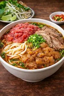 Hình ảnh Bún bò huế 3 loại topping - no nê