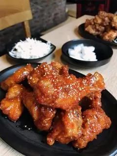 Hình ảnh Gà Rán Sốt Mù Tạ Mật Ong-Không Xương