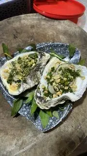 Hình ảnh Hàu Đá Nướng Mỡ Hành
