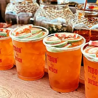 Hình ảnh Trùm trà ổi lồ