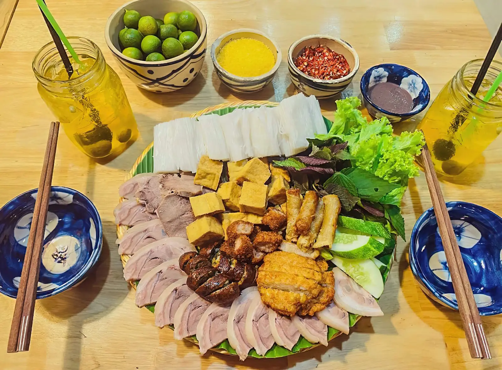 Hình ảnh COMBO Bún đậu mắm tôm đầy đủ + Trà tắc