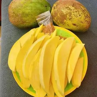 Hình ảnh Xoài Tứ quý tươi ngon -1kg