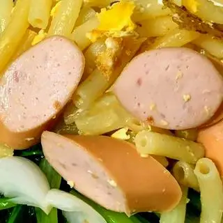 Hình ảnh Nui xào xúc xích