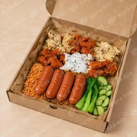 Hình ảnh Box gà 6 vị - 2 loại mì - 2 cây xúc xích