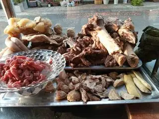 Hình ảnh Bún bò nạm