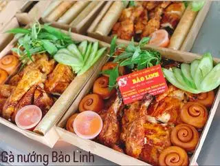 Hình ảnh Combo 3 - 1 con gà - 10 bánh bao chiên