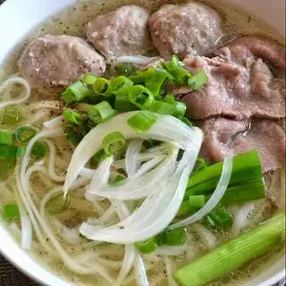 Hình ảnh Phở tái viên