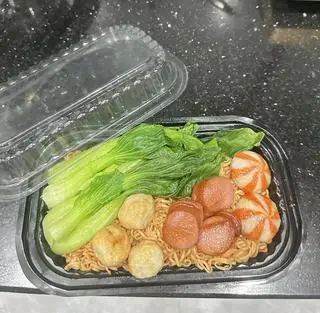 Hình ảnh Mì trộn viên chiên