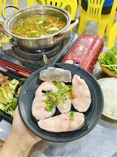 Hình ảnh Lẩu Cá Hú