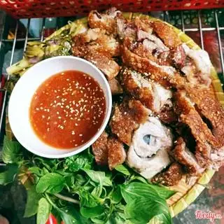 Hình ảnh Má thủ lợn nướng