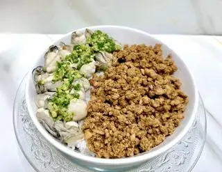 Hình ảnh CƠM HÀO LU ROU FAN 蔥號滷肉飯