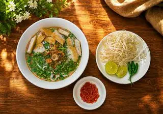 Hình ảnh Bánh Canh Hẹ Chả Cá Phú Yên Truyền Thống