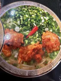 Hình ảnh Mì Gà Chiên Nhiều Hành