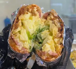 Hình ảnh Tacos Gà giòn Sốt cay Size L