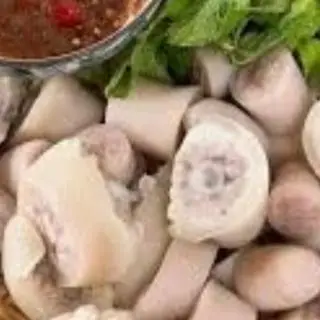Hình ảnh đuôi lợn luộc ngon/đĩa