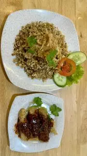 Hình ảnh Cơm tay cầm gà chay