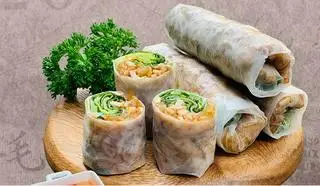 Hình ảnh  Cuốn bì thịt -3c