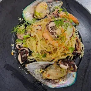 Hình ảnh Downtown seafood spaghetti