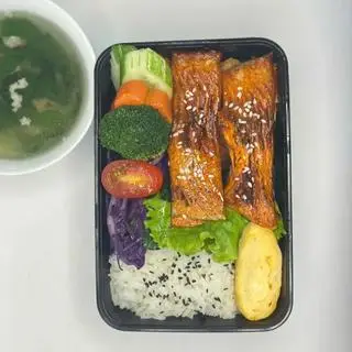 Hình ảnh Cơm cá diêu hồng nướng sốt Thái