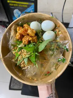 Hình ảnh Bánh tráng trộn mỡ hành tóp mỡ