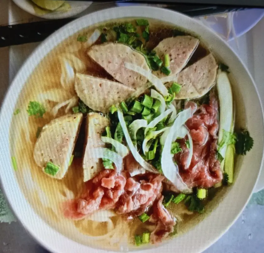 Hình ảnh Phở tái viên