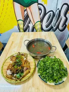 Hình ảnh Lẩu gà tre tiềm bông đông trùng táo đỏ 